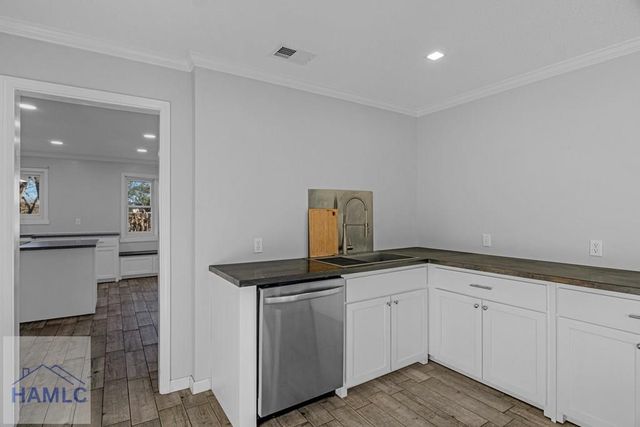 888 Altamaha Road, Jesup, GA 31545