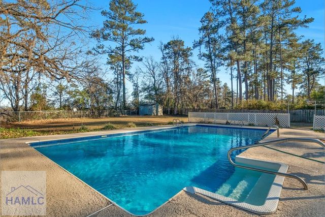 888 Altamaha Road, Jesup, GA 31545