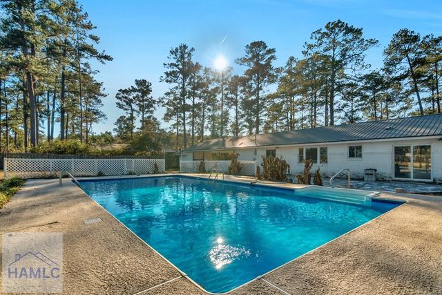 888 Altamaha Road, Jesup, GA 31545