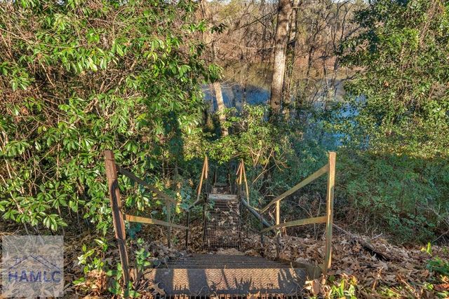 888 Altamaha Road, Jesup, GA 31545