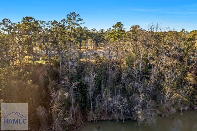 888 Altamaha Road, Jesup, GA 31545