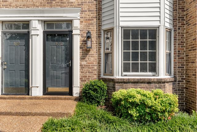 102 Fairmont Pl, Nashville, TN 37203