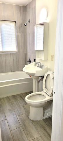 2506 Washington Street, Hollywood, FL 33020