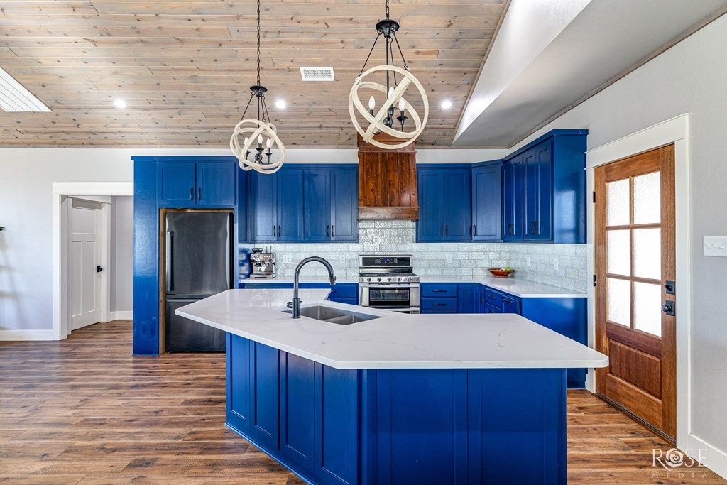 Image 10 of property listing at 7614 Aspen Ave, San Angelo, TX 76904