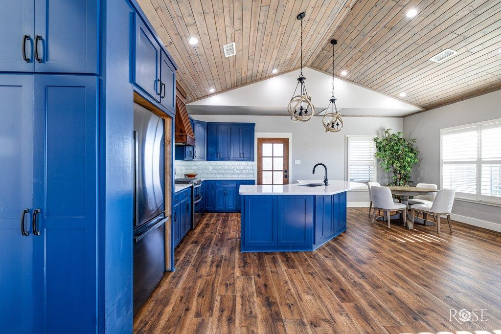 Image 12 of property listing at 7614 Aspen Ave, San Angelo, TX 76904