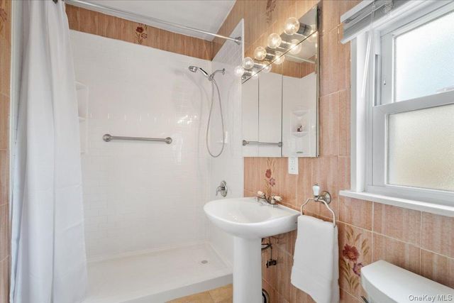 1224 Knickerbocker Avenue, Mamaroneck, NY 10543