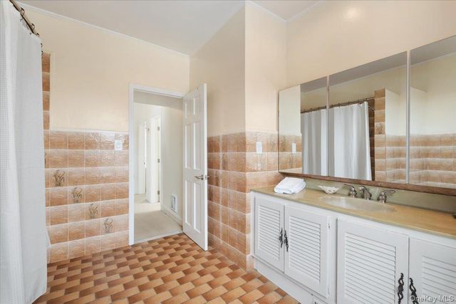 1224 Knickerbocker Avenue, Mamaroneck, NY 10543