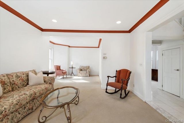 1224 Knickerbocker Avenue, Mamaroneck, NY 10543