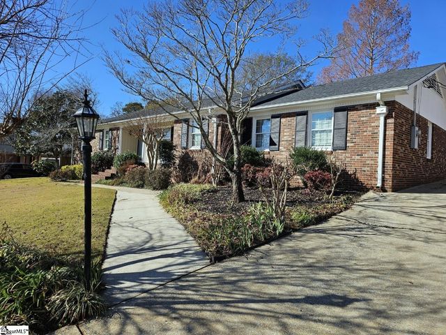 14 Fernwood Drive, Taylors, SC 29687