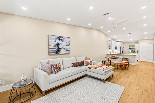 18563 Egret Way, Boca Raton, FL 33496