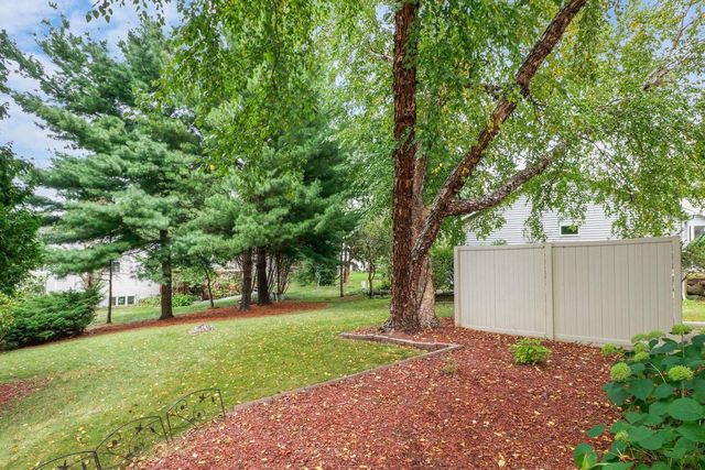 2 Cottonwood Circle, Madison, WI 53704
