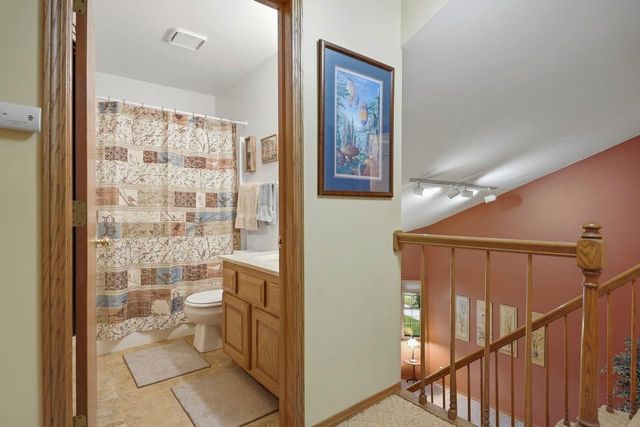 2 Cottonwood Circle, Madison, WI 53704
