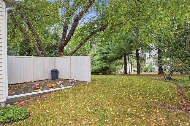 2 Cottonwood Circle, Madison, WI 53704