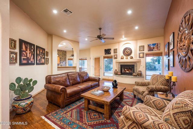 1191 Warm Springs Lane, Las Cruces, NM 88011