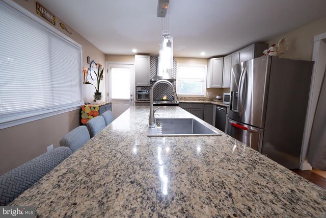 10201 GREENSIDE DR, Cockeysville, MD 21030