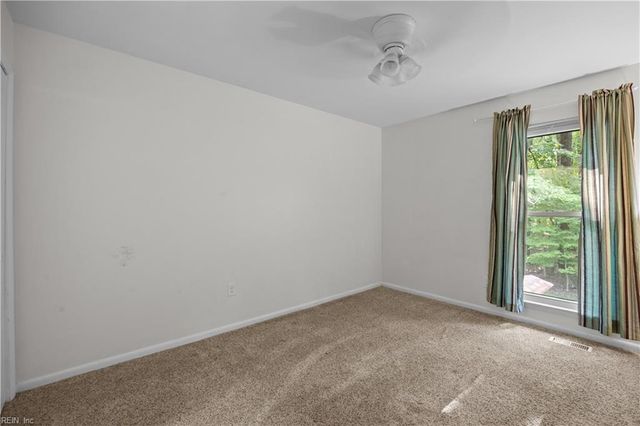 1148 Willow Green DR, Newport News, VA 23602