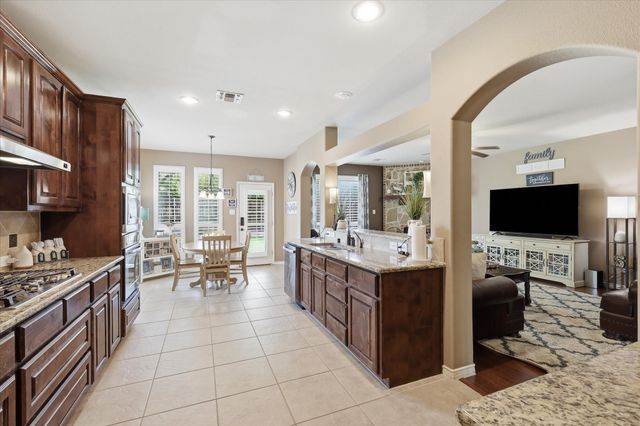 10512 Flat Creek Trail, Mckinney, TX 75072