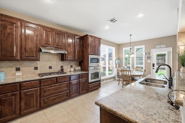 10512 Flat Creek Trail, Mckinney, TX 75072