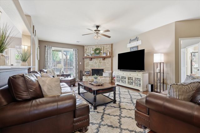 10512 Flat Creek Trail, Mckinney, TX 75072