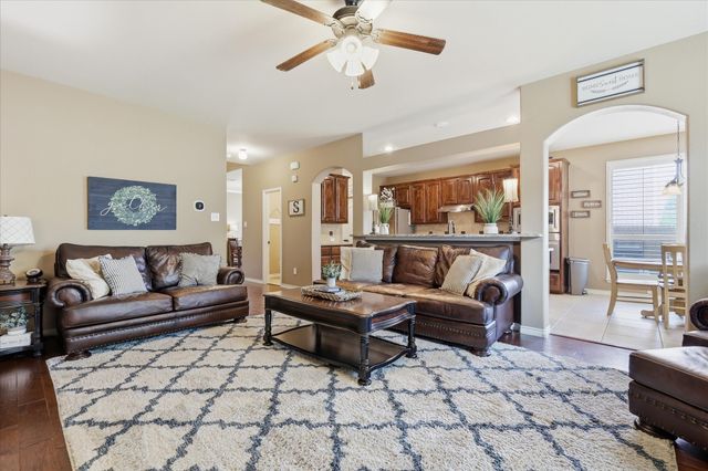 10512 Flat Creek Trail, Mckinney, TX 75072