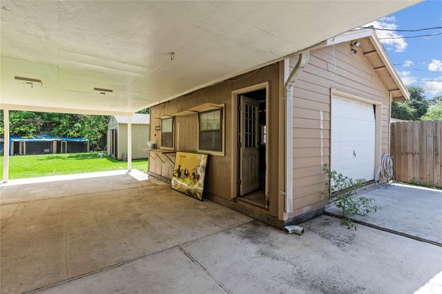 10906 Keese Drive, Houston, TX 77089