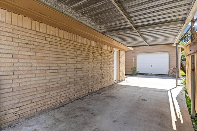 10906 Keese Drive, Houston, TX 77089