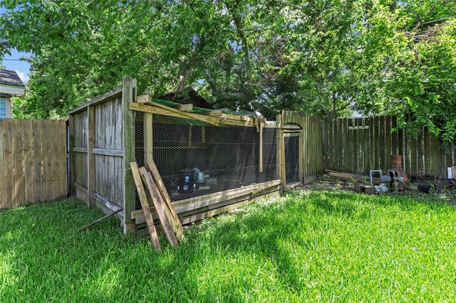 10906 Keese Drive, Houston, TX 77089