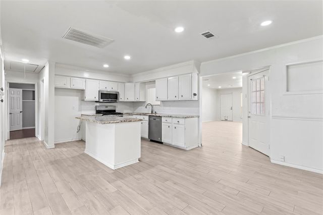 10906 Keese Drive, Houston, TX 77089