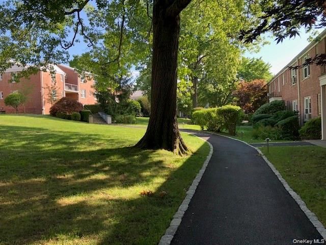 110 Lawn Terrace 2H, Mamaroneck, NY 10543
