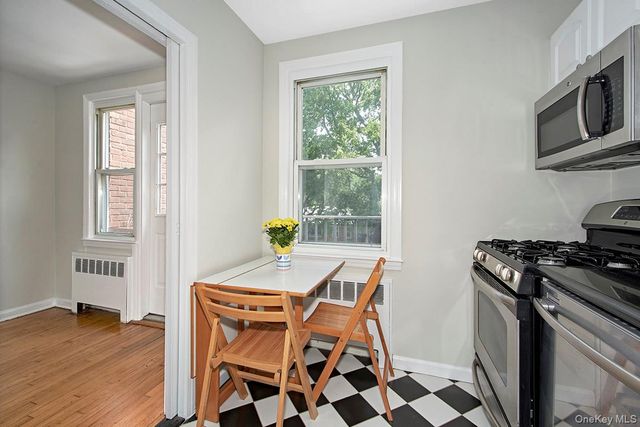 110 Lawn Terrace 2H, Mamaroneck, NY 10543