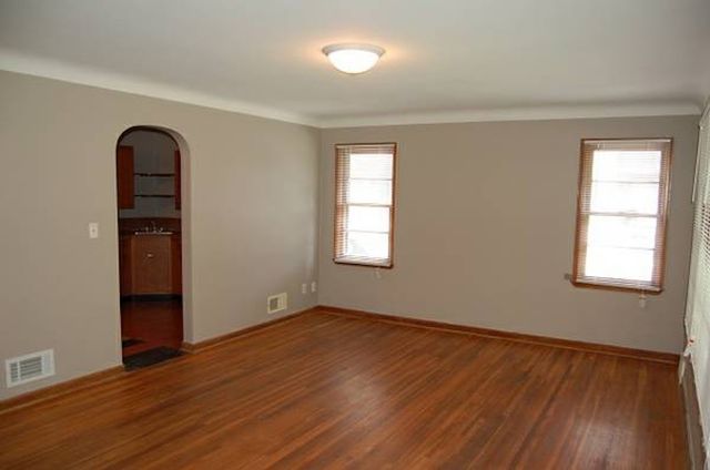 121 S Governor Street, Iowa City, IA 52240