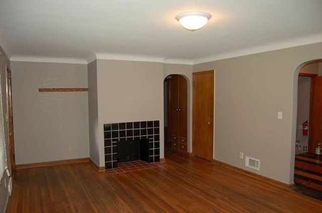 121 S Governor Street, Iowa City, IA 52240