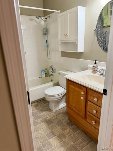 22 Shadow Creek Drive, St Peters, MO 63376