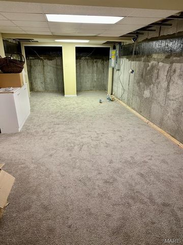 22 Shadow Creek Drive, St Peters, MO 63376