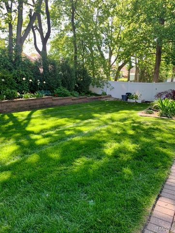 22 Shadow Creek Drive, St Peters, MO 63376