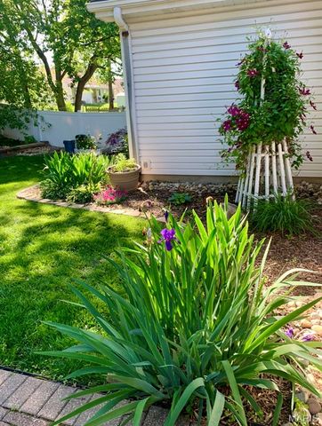 22 Shadow Creek Drive, St Peters, MO 63376