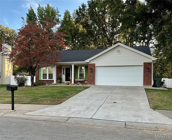 22 Shadow Creek Drive, St Peters, MO 63376