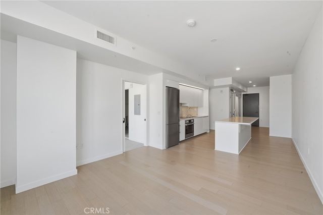 1050 S Grand Avenue 708, Los Angeles, CA 90015