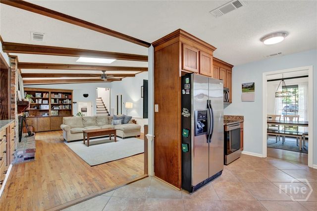 157 Hampshire Road, Savannah, GA 31410