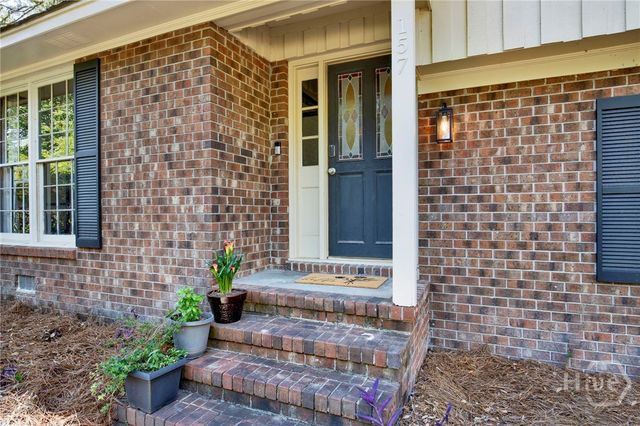 157 Hampshire Road, Savannah, GA 31410