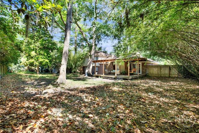 157 Hampshire Road, Savannah, GA 31410