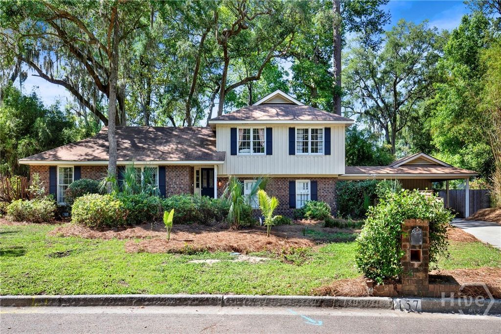 Image 1 of property listing at 157 Hampshire Road, Savannah, GA 31410