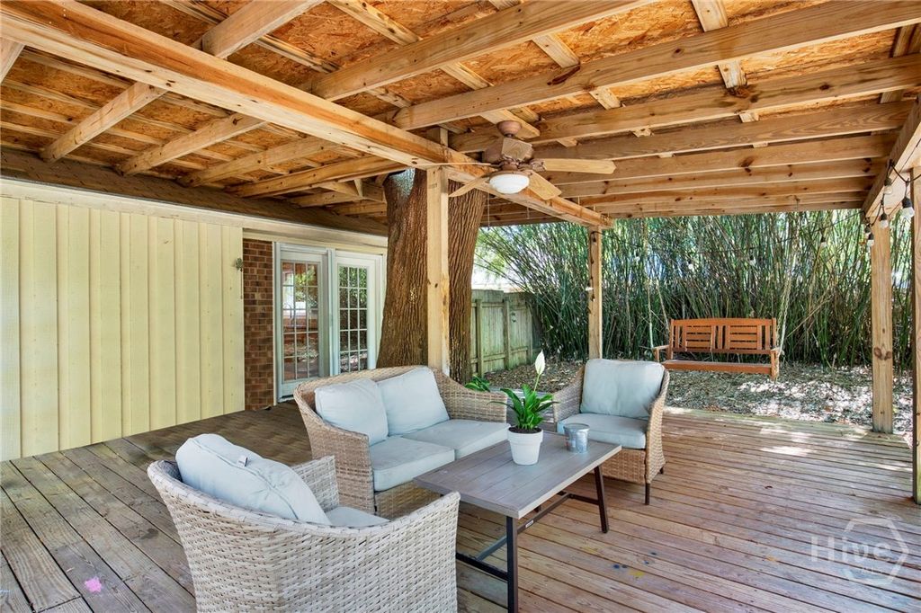 Image 18 of property listing at 157 Hampshire Road, Savannah, GA 31410