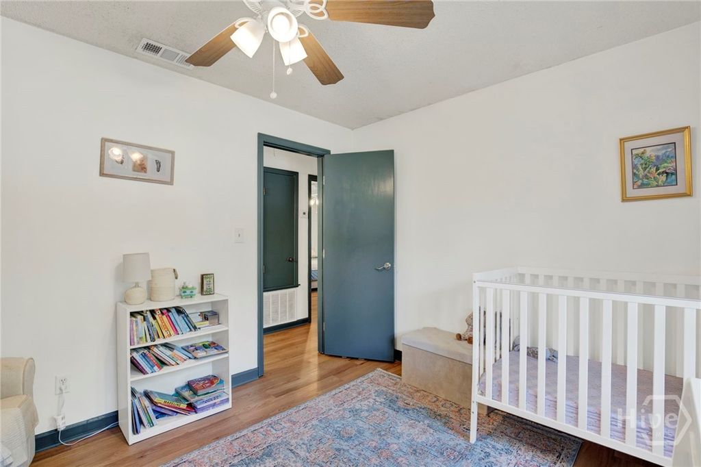 Image 26 of property listing at 157 Hampshire Road, Savannah, GA 31410