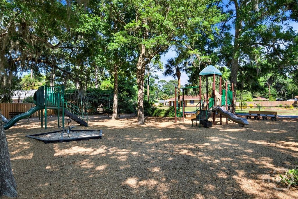 Image 35 of property listing at 157 Hampshire Road, Savannah, GA 31410