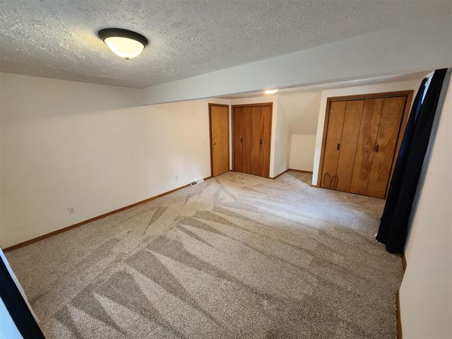 2815 Whittier Drive, Kalamazoo, MI 49001