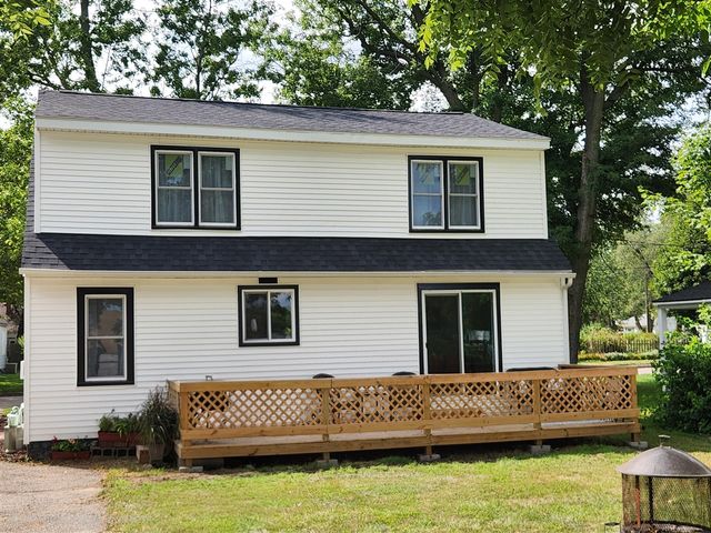 2815 Whittier Drive, Kalamazoo, MI 49001