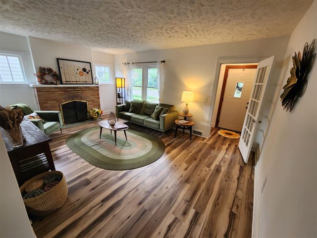 2815 Whittier Drive, Kalamazoo, MI 49001