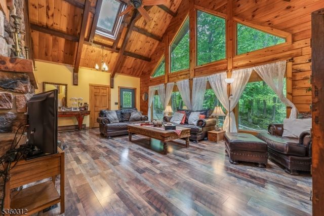 4 Heller Rd, Frelinghuysen Twp., NJ 07825