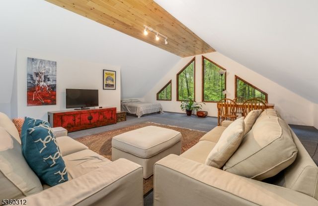 4 Heller Rd, Frelinghuysen Twp., NJ 07825